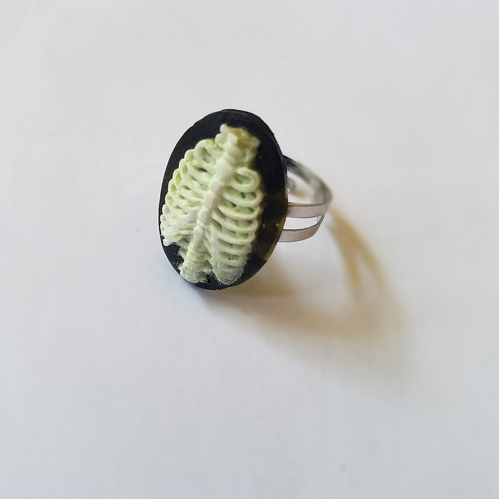 GLOW Ribcage Ring - Picture 3 of 14